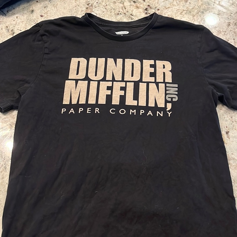 Dunder mifflin t- shirt